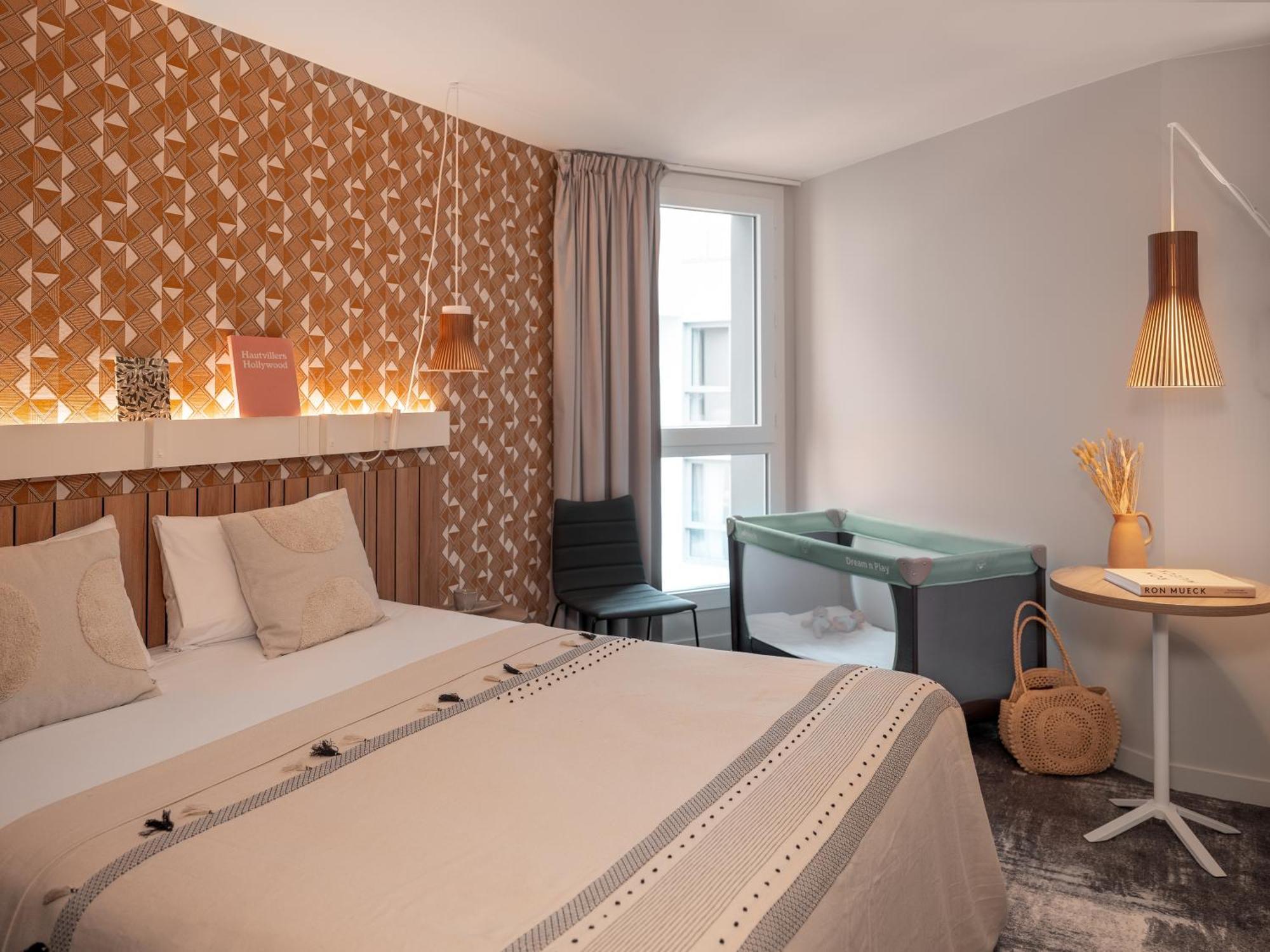Ibis Paris Gare Montparnasse Catalogne Hotel Ngoại thất bức ảnh